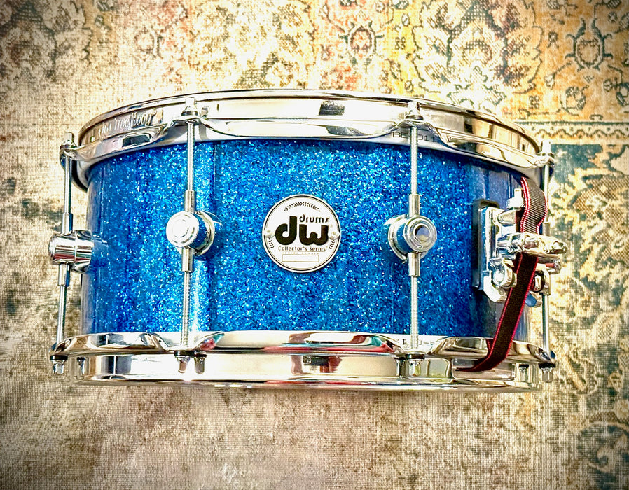UNIQUE DW Made in U.S.A Collector’s Series SANTA MONICA Snare 5.5” X 12” BLUE GLASS GLITTER w MINI LUGS