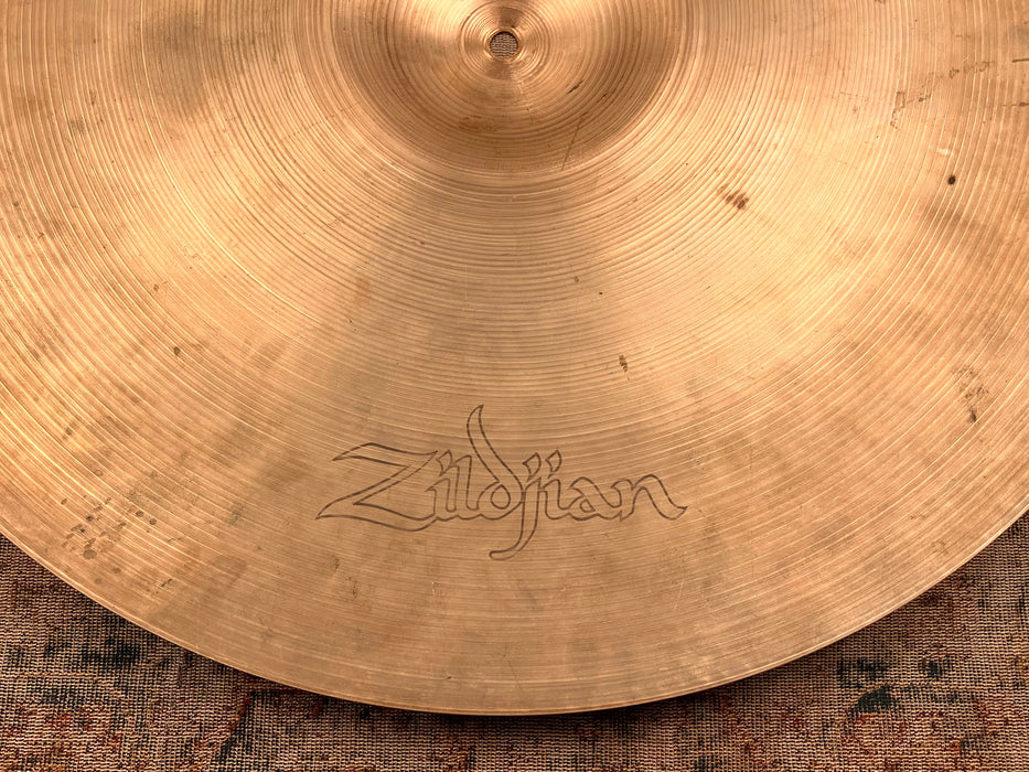 Rare Thin HUGE Vintage 1970s Zildjian Crash 22” ONLY 2384 g LIGHT RIDE or THIN CRASH RIDE! Amazing!