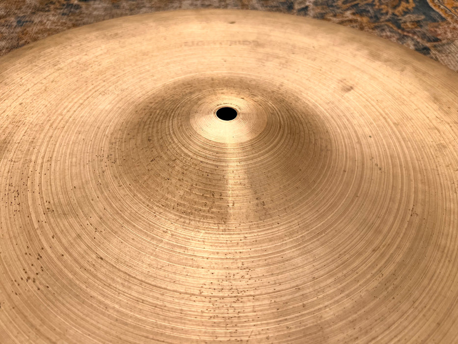 Rare Vintage Zildjian FACTORY LIGHT RIDE 20” Only 2065 g LIGHT SHIMMER Golden Tone!