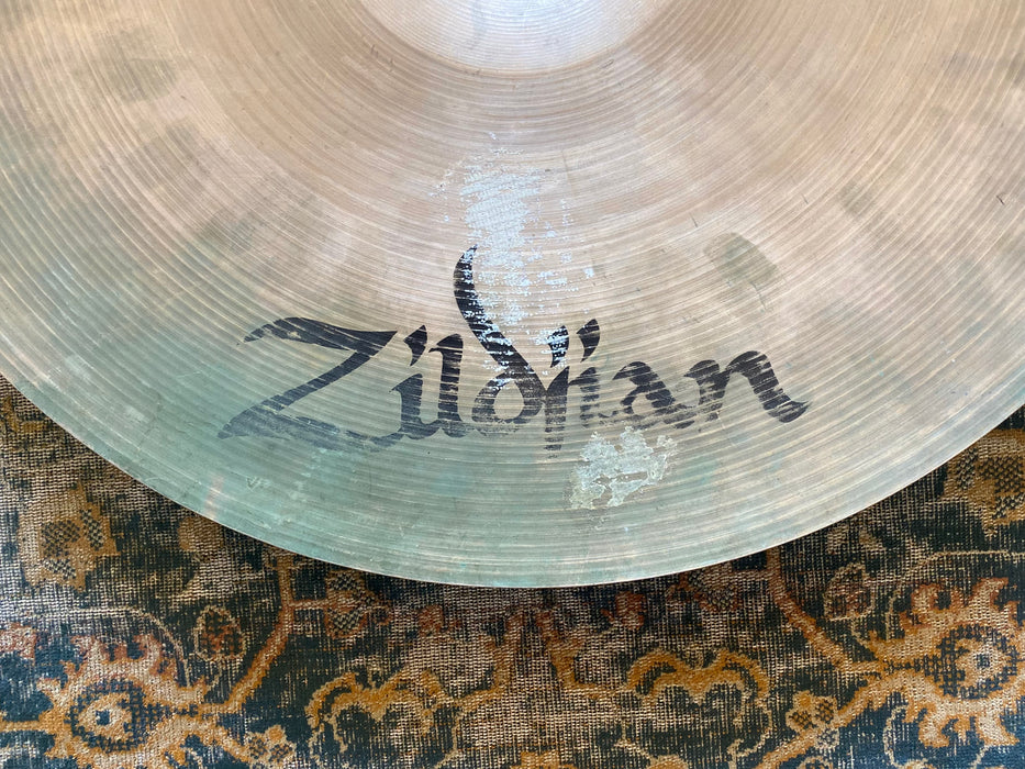 Ultra RARE ZILDJIAN 19” Medium Ride YES a 19”! 1936 g LIGHT