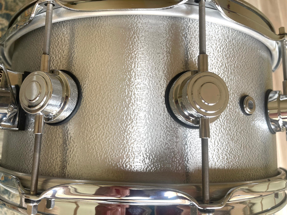 Clean DW ALUMINUM Deep 6.5” X 14” Snare Dark + Low End