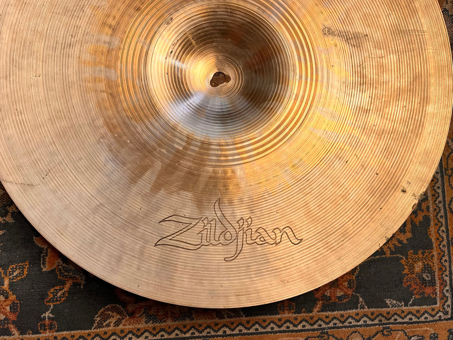 PERFECT PAIR Of MATCHED Vintage Zildjian CRASHES 18” THIN 1284 g 18” MEDIUM THIN 1400 g