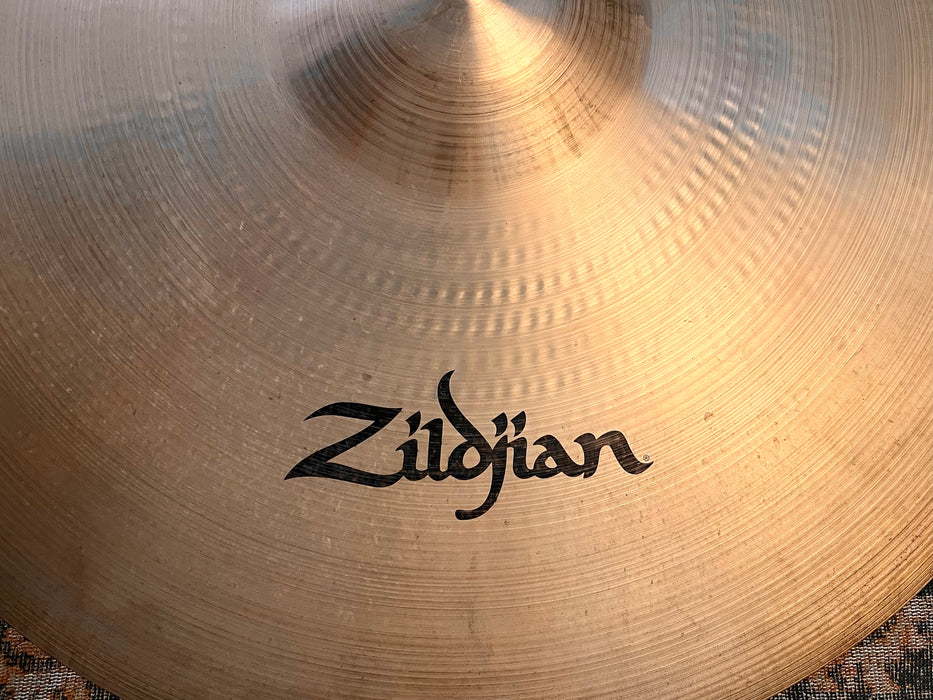Zildjian SWEET RIDE 23” A 2950 g Glowing CLEAN! VERSATILE! Don’t Pay $465 For A GUESS!