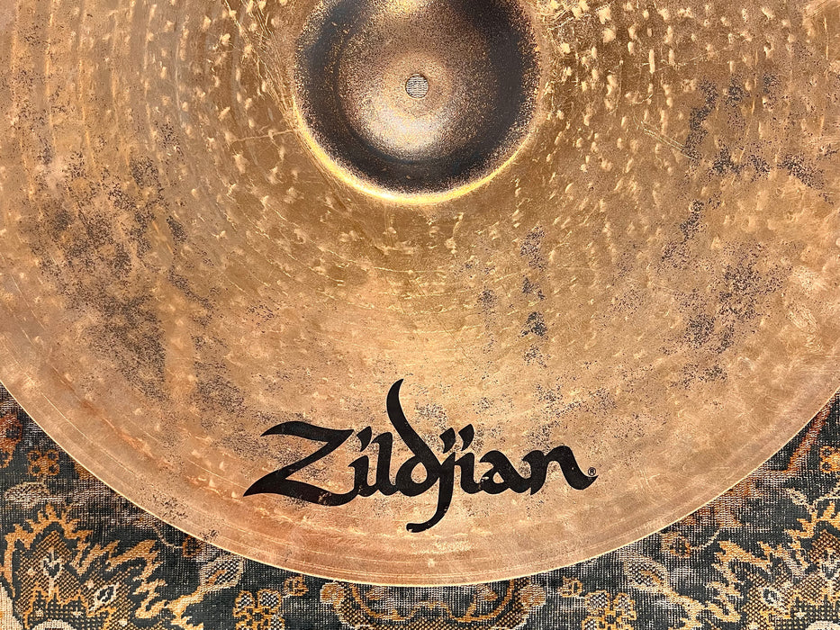 Zildjian K CUSTOM Medium Ride 22” 2726 g SEMI-DRY 1/2 Traditional 1/2 Brilliant! Don’t Pay $570?????