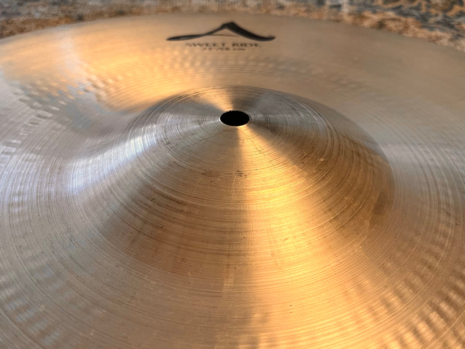 Zildjian SWEET RIDE 23” A 2950 g Glowing CLEAN! VERSATILE! Don’t Pay $465 For A GUESS!