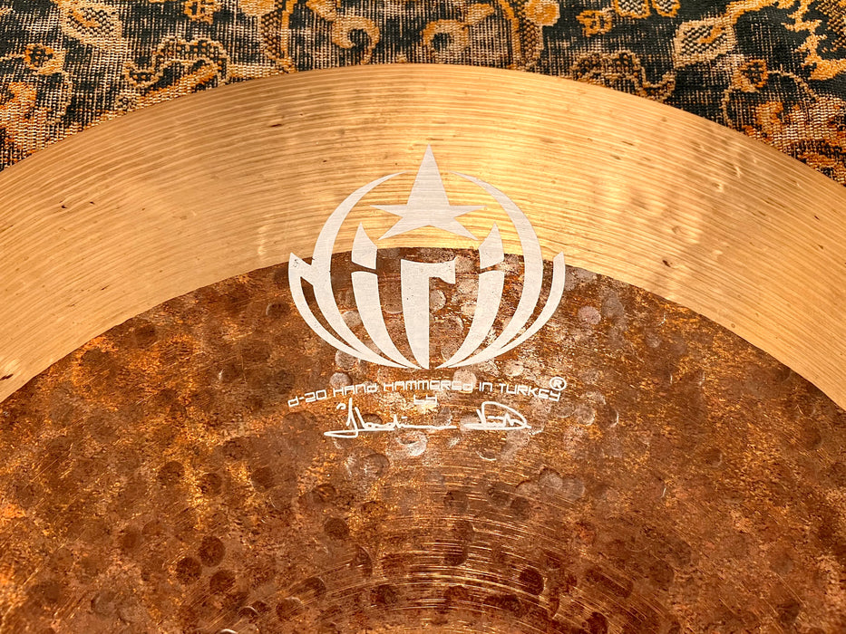 CUSTOM HYBRID Dry 1/2 TURK Diril Ride 22” 3452 g 1/2 TRADITIONAL Hand Hammered Stunning!