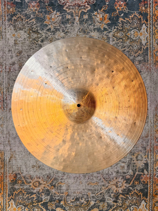 UNIQUE TIMOTHY ROBERTS SIGNATURE 22" Ride Crash Dark Complex & Smoky! 2522 g Low Profile! PERFECT