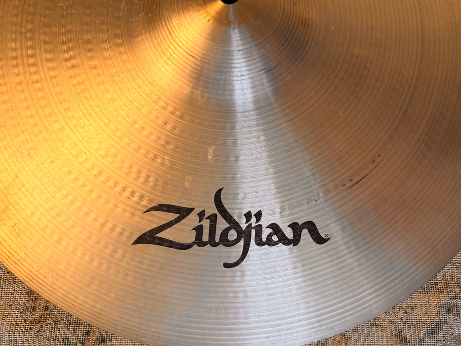 Fantastic ZILDJIAN 19” Medium Thin Crash Bendable Edges! CLEAN! Great Sounding One! 1674 g Don’t Pay $380!!