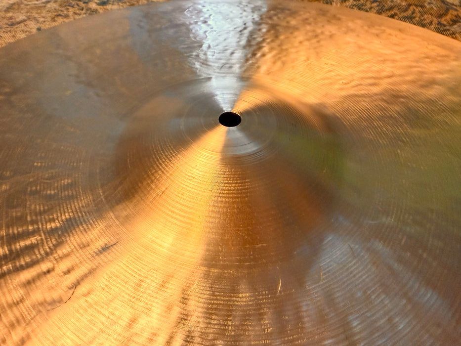 Sabian HHX LEGACY Ride 22” IMMACULATE! Dark! Versatile! 3062 g Don’t Pay $634 FOR A GUESS