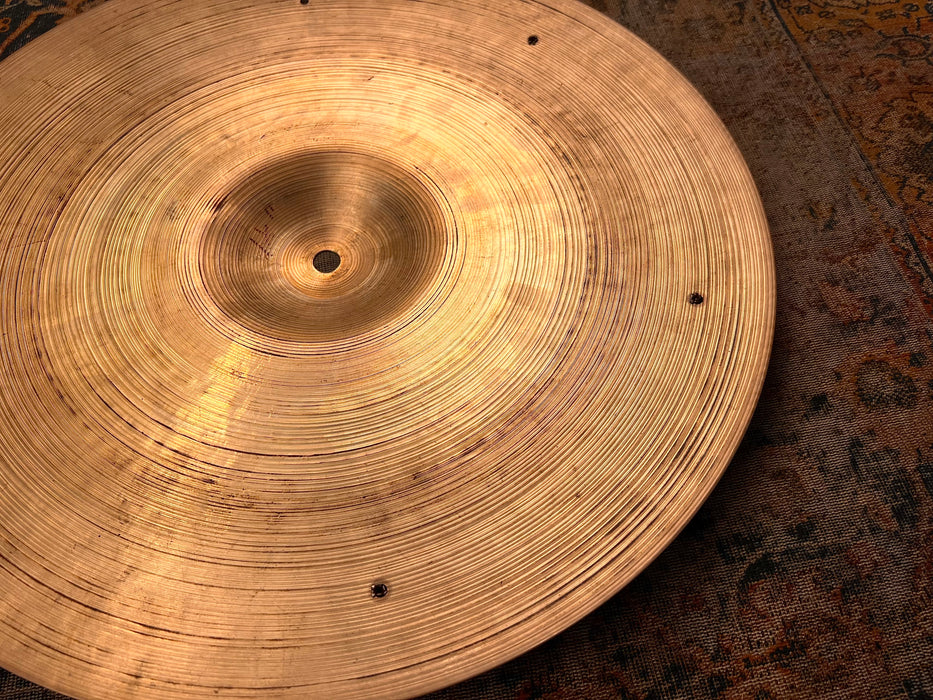 1950s VINTAGE Zildjian 18” Light Complex Crash Ride SIZZLE 1467 g  w Vintage ZILDJIAN Rivets