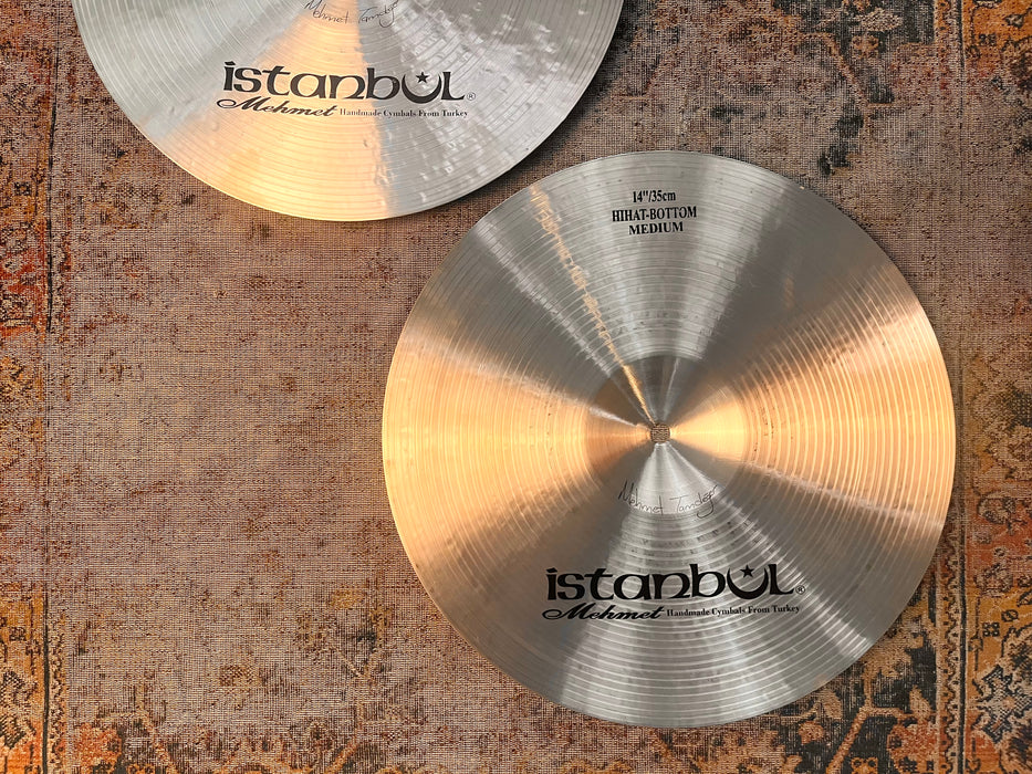GLOWING WARM ISTANBUL Mehmet Traditional Hihats 14” 1060 1234 g IMMACULATE! Gorgeous Hats