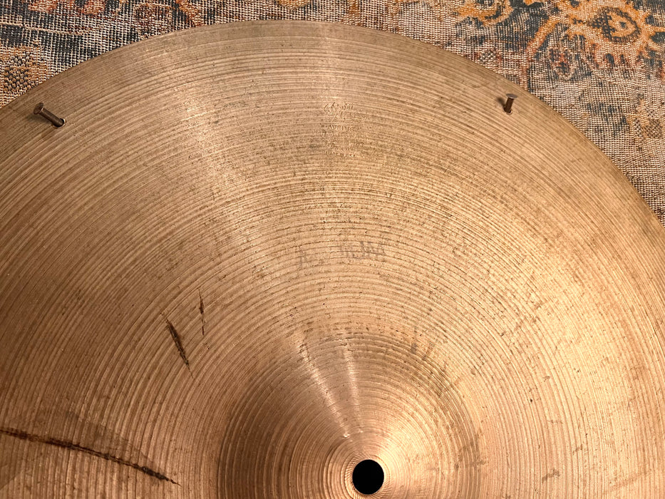 Vintage Early 1960s Zildjian 18” Light Crash Ride Sizzle 1588 g Factory Stamped “MEDIUM” ALL 6 RIVETS