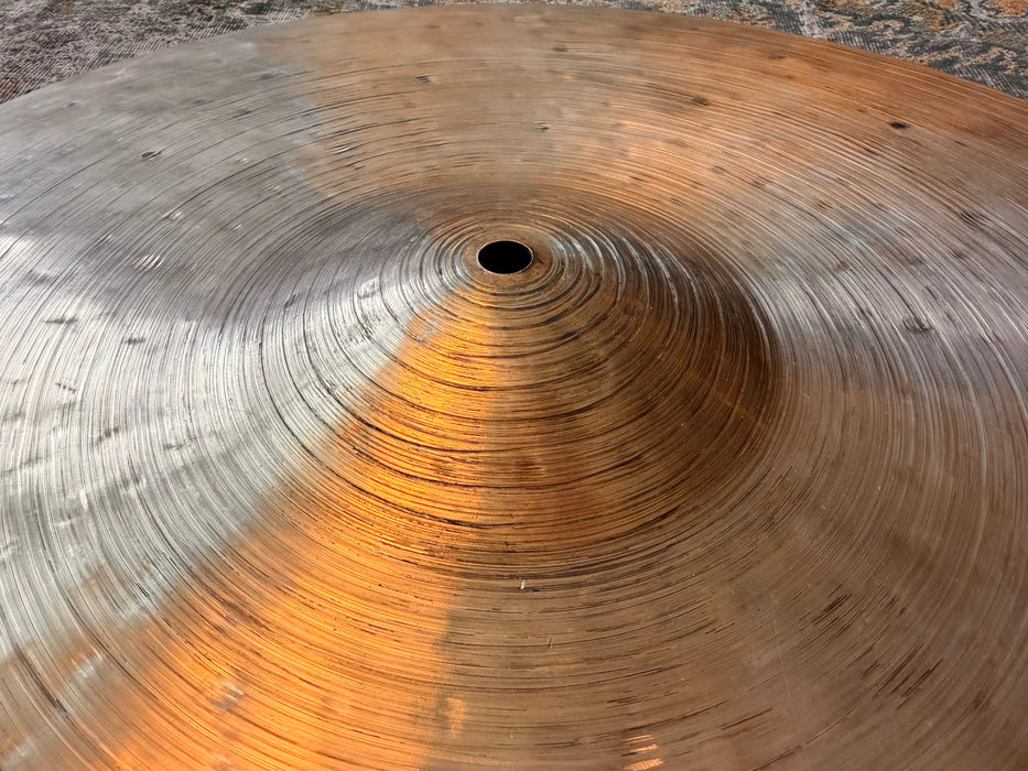 UNIQUE TIMOTHY ROBERTS SIGNATURE 22" Ride Crash Dark Complex & Smoky! 2522 g Low Profile! PERFECT