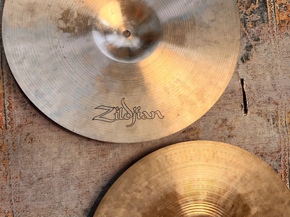 PERFECT PAIR Of MATCHED Vintage Zildjian CRASHES 18” THIN 1284 g 18” MEDIUM THIN 1400 g