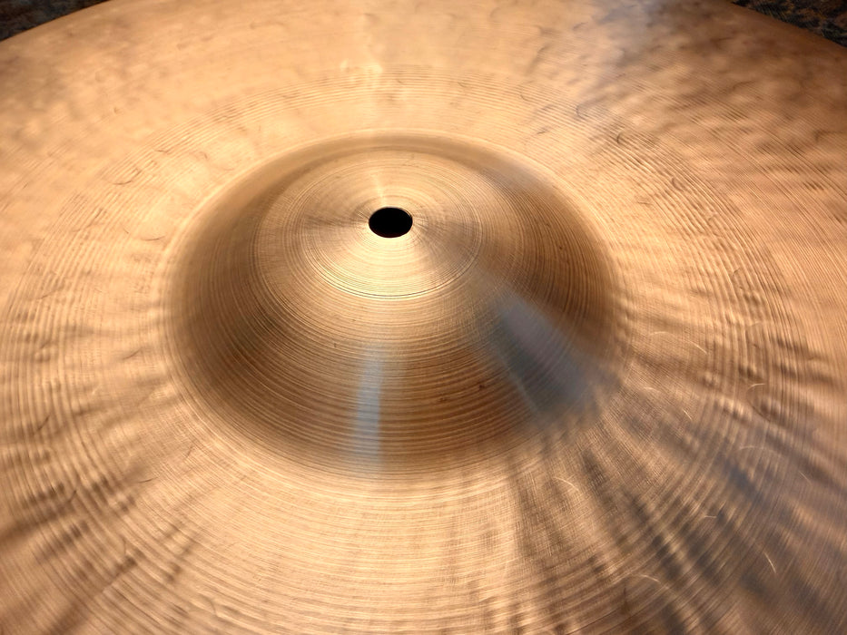 Sabian HHX LEGACY 22” Ride 2770 g IMMACULATE! THIN ONE! Crashable! Versatile! Why Pay $634 For A Guess!