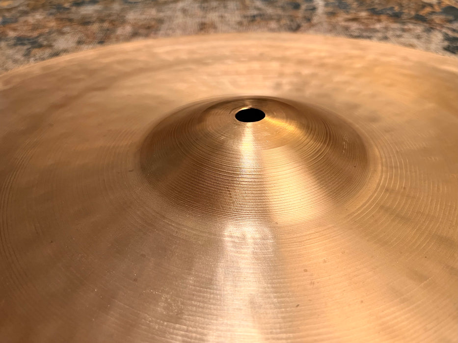 RARE Zildjian EAK CRASH 17” 1210 g HAND HAMMERED Fine Lathing! Low Profile! DARK CRASH