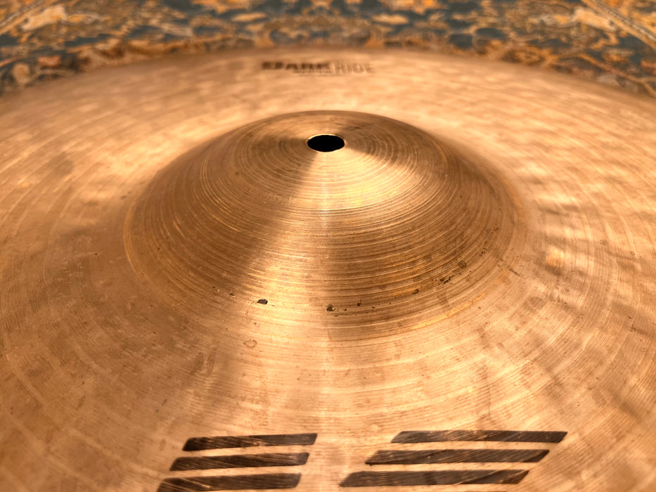 Zildjian K DARK MEDIUM Ride 22” 2938 g Very Smooth and Sweet w/ Great Definition! Clean