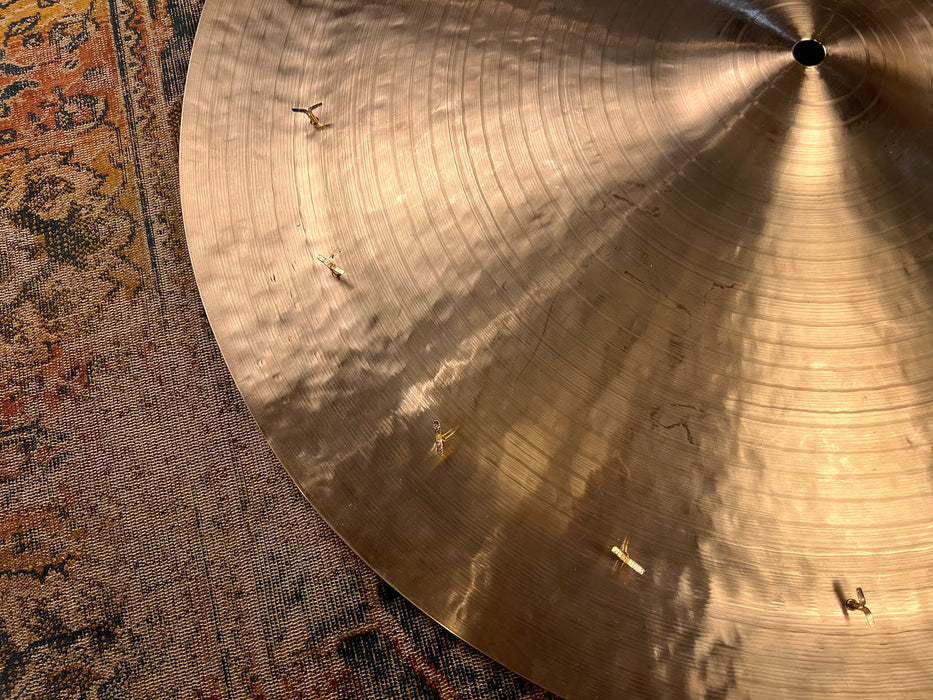 ALL 18 RIVETS Masterwork Jazz Master SWISH KNOCKER 22” China 1750 g