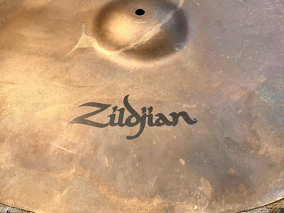 Zildjian CONCEPT SERIES FX RAW CRASH Large Bell 22” ish or 23” And Kinda 21” 2372 g PERFECT!