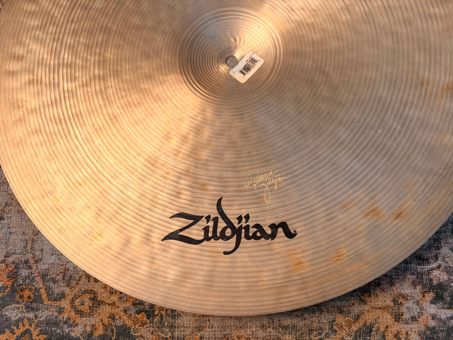 Zildjian K CONSTANTINOPLE 22” MEDIUM THIN HIGH 2494 g LIGHT COMPLEX Smoky CRASHABLE