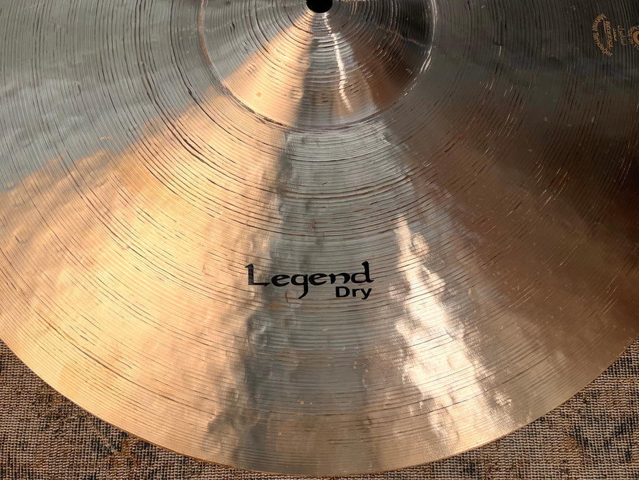 ULTRA DARK ISTANBUL Mehmet 18” LEGEND DRY THIN CRASH 1418 g