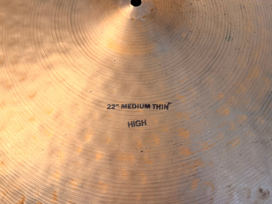 Zildjian K CONSTANTINOPLE 22” MEDIUM THIN HIGH 2494 g LIGHT COMPLEX Smoky CRASHABLE
