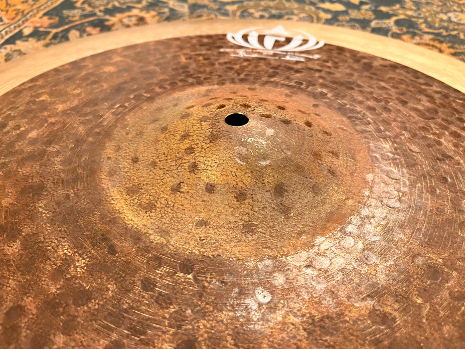 CUSTOM HYBRID Dry 1/2 TURK Diril Ride 22” 3452 g 1/2 TRADITIONAL Hand Hammered Stunning!