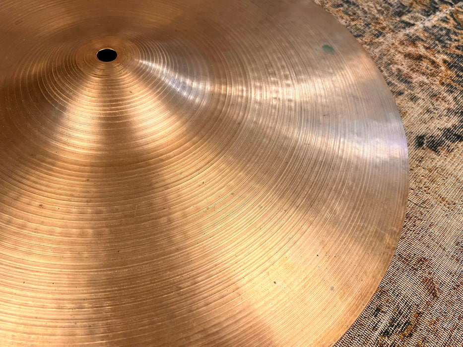 1970s Vintage Zildjian THIN Crash 18” ONLY 1322 g THIN Edges