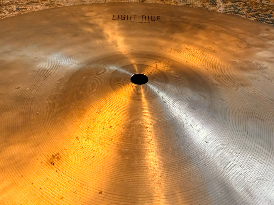 ZILDJIAN K LIGHT RIDE 22” Beautiful Light Complex Smoky Gem! 2556 g Plays Soft MELLOW!