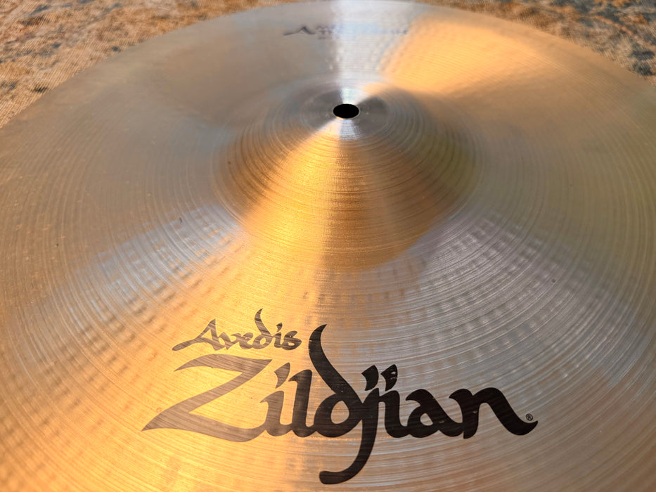 Zildjian Medium Thin Crash 18” FULL & Projects Well! Super CLEAN! 1592 g
