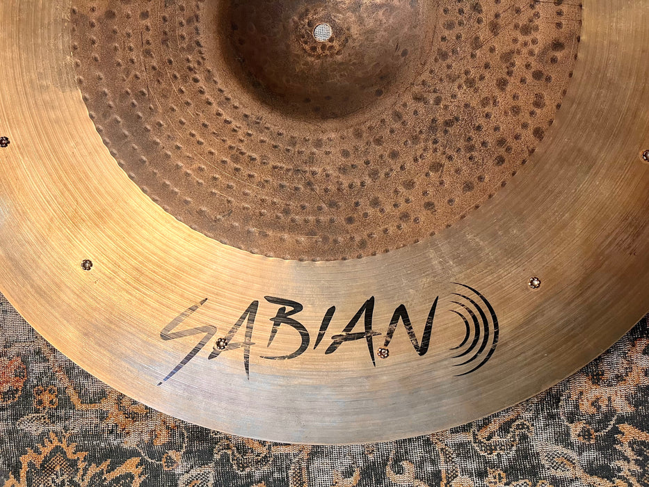 UNIQUE Sabian PROTOTYPE DUO STYLE 22” SWISH KNOCKER w ALL 14 Rivets! 1/2 Raw China! Beautiful! 2244 g