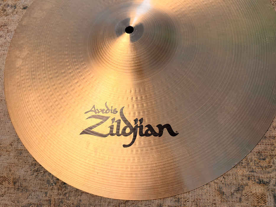 Zildjian Medium Thin Crash 18” FULL & Projects Well! Super CLEAN! 1592 g