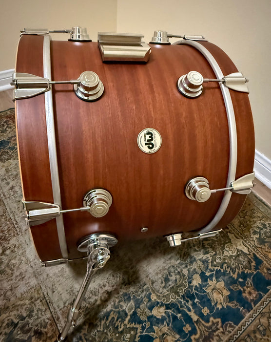 Custom DW Collector's Series EXOTIC Mahogany SPRUCE Bass Drum 20" x 14" Mahogany Finish w/ Beato Case MINT