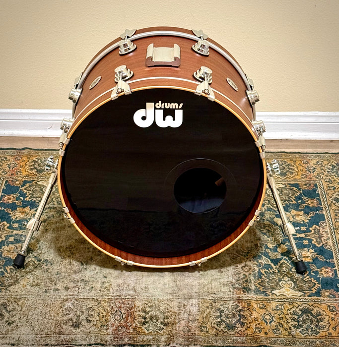 Custom DW Collector's Series EXOTIC Mahogany SPRUCE Bass Drum 20" x 14" Mahogany Finish w/ Beato Case MINT