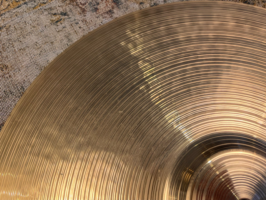 RARE Discontinued Paiste Signature FLAT BELL CRYSTAL CRASH 18” 1487 g CLEAN