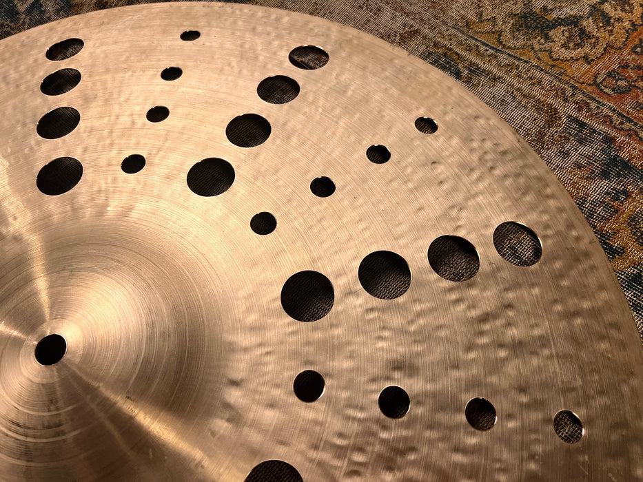 TONS o’ HOLES Complex Masterwork TRASH Crash EFFECTS Ride 21” 1567 g MINT