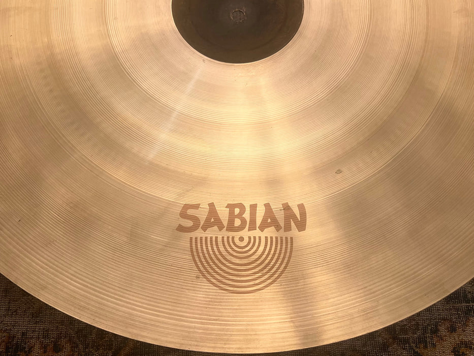 GLORIOUS 24” Dark Dry Sabian APOLLO 24” Ride or Crash MULTI THIN 2712 g CLEAN AA