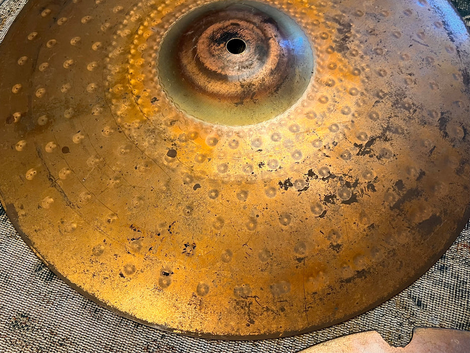 ZILDJIAN RUDE HIHATS? Well…CLOSE! Zildjian IMPULSE 14” Hihats 1132 1120 g RAW Factory Notches