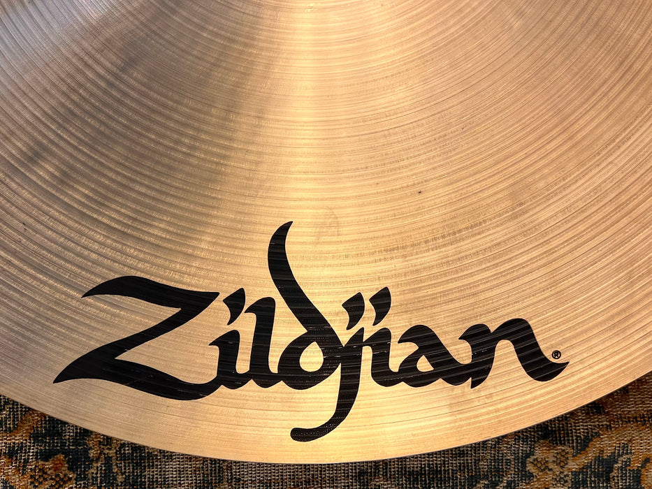 DARK Zildjian Orchestral Selection SUSPENDED Crash Ride 20” 2144 g CLEAN