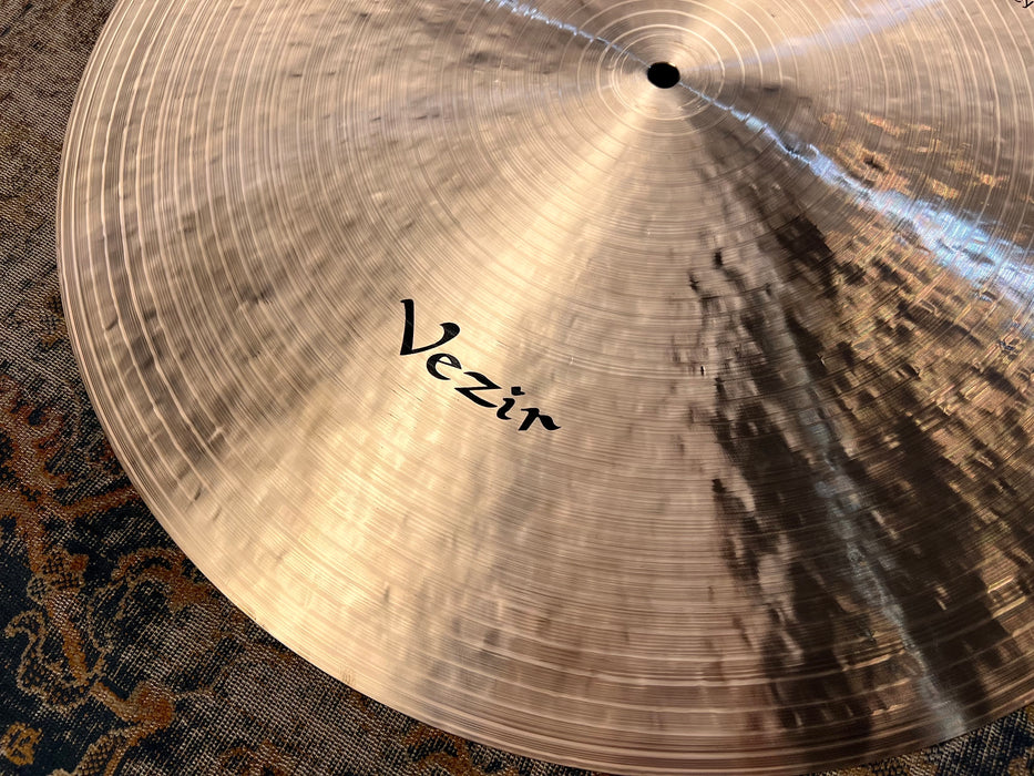 Dark Low Pitched Smoky Focused Istanbul Vezir Flat Ride 21” 2192 g