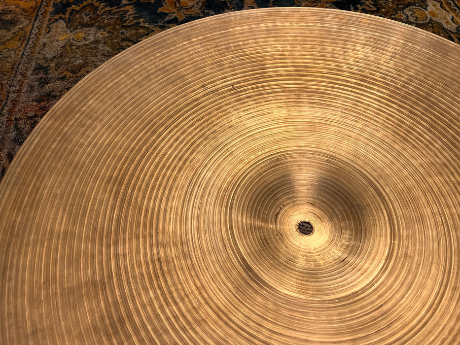 Light COMPLEX 1960s Vintage Zildjian Ride 20” 2210 g STEEP Profile