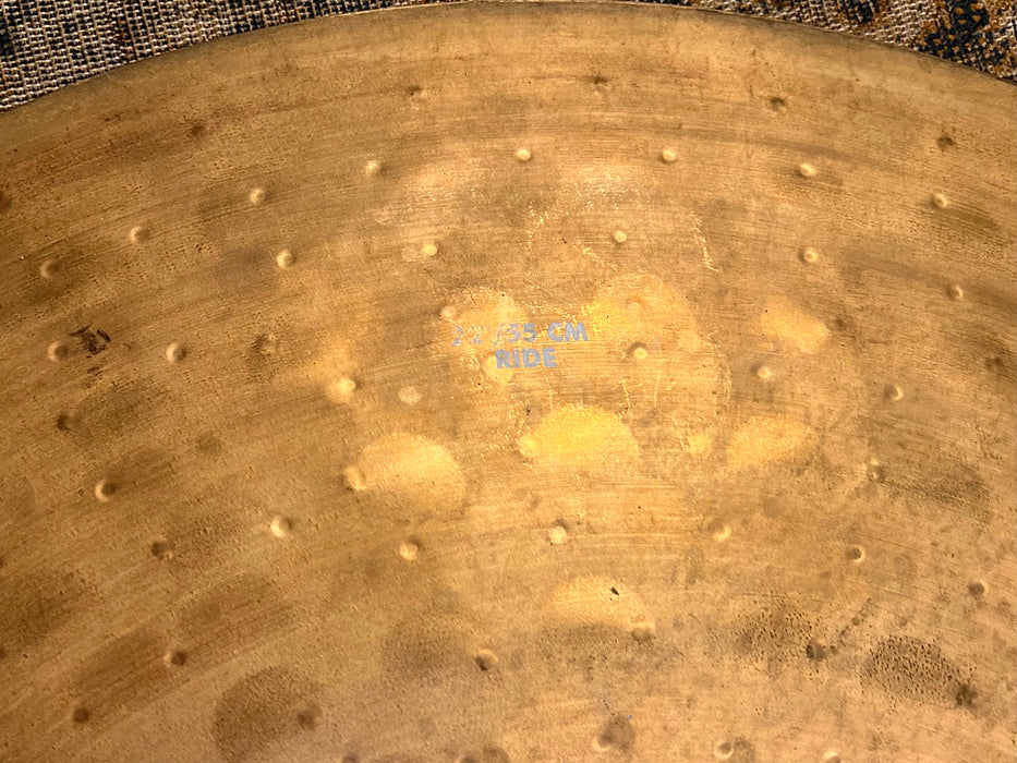 Hard to Find DRY DARK UFIP Natural 22” Ride 2790 g CLEAN